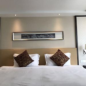 Chunjiang Lushan Hotel